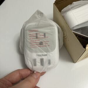 NIB Set Of Two International Travel Plug Adapter with 4 Outlets 3 USB (1 USB-C)